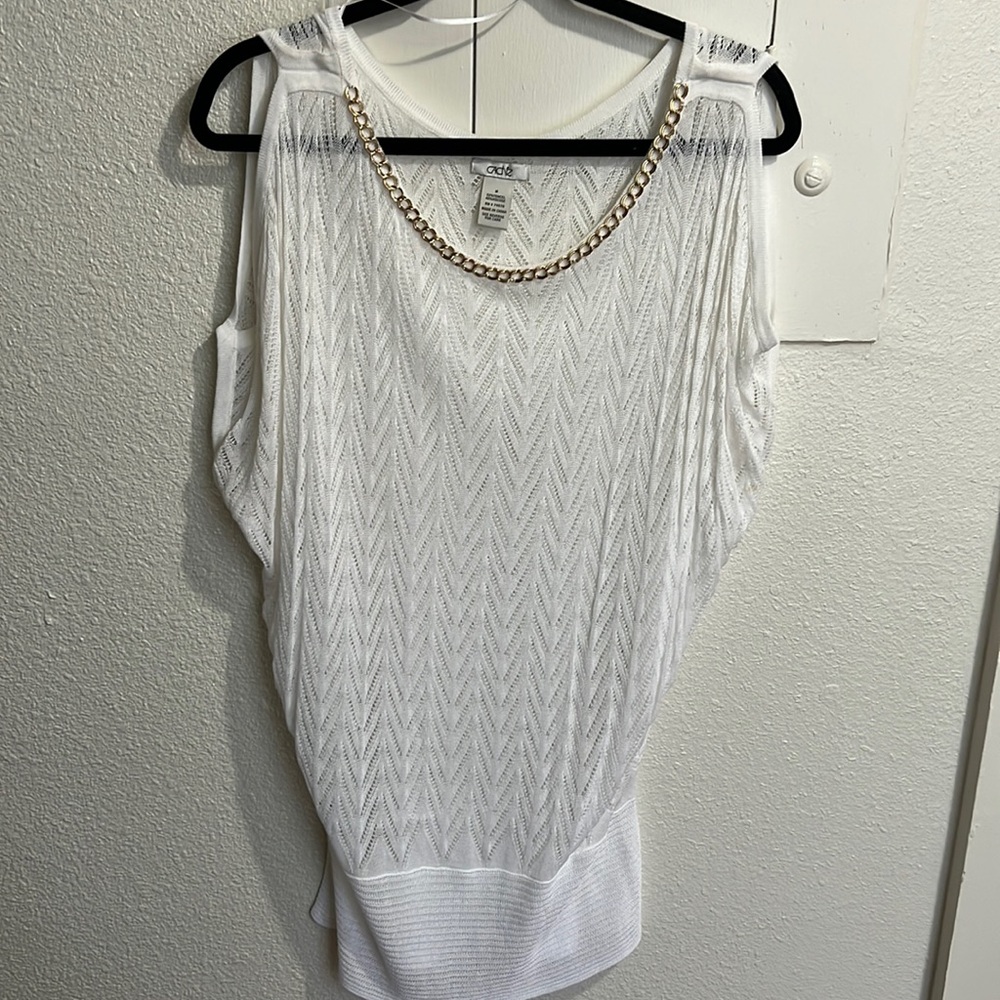 Cache M white open shoulder top